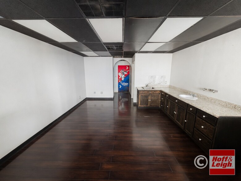 More Photos Of 1624-1644 W US Highway 50, Pueblo General Retail For Lease