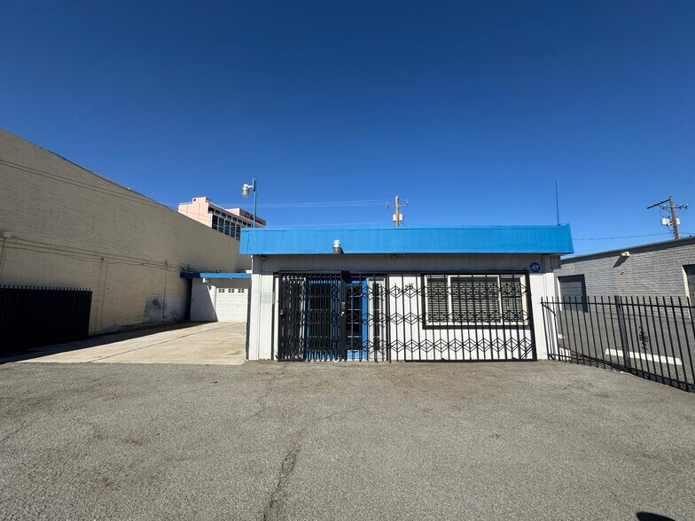 Primary Photo Of 1125 E 4th St, Reno Auto Repair For Sale