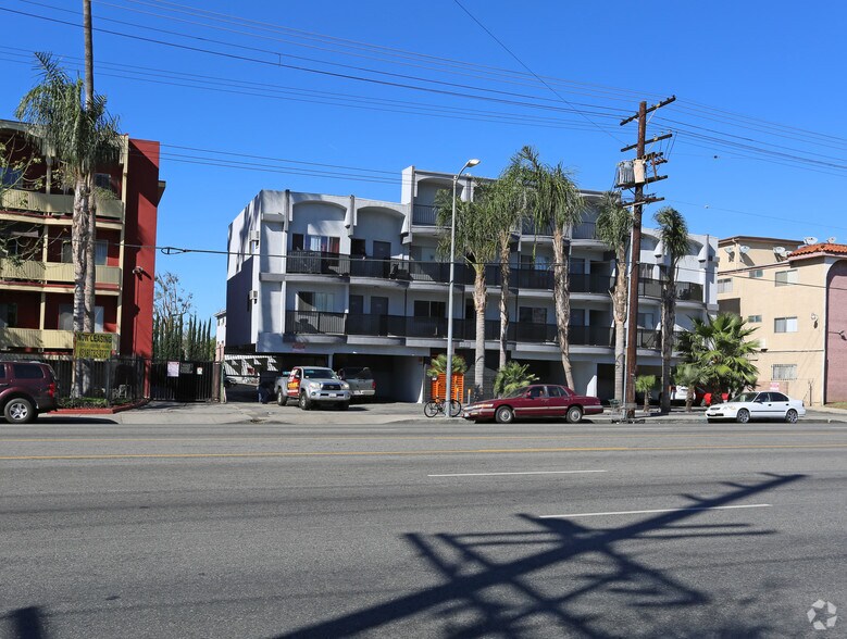 More Photos Of 6841 Sepulveda Blvd, Van Nuys Apartments For Sale