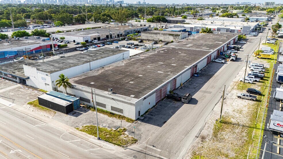 More Photos Of 3580 NW 54th St, Miami Warehouse For Sale