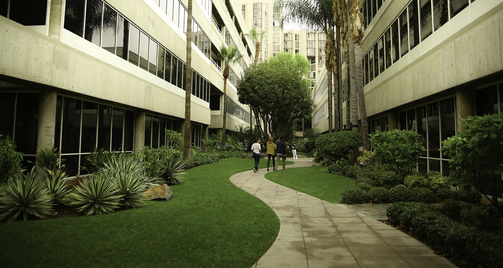More Photos Of 221 S Figueroa St, Los Angeles Loft Creative Space For Lease