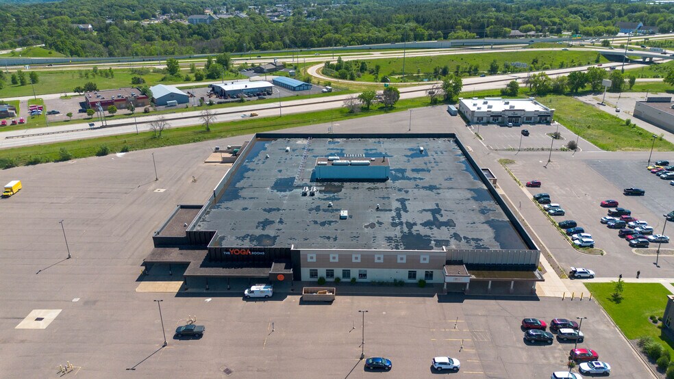 More Photos Of 2725 Mall Dr, Eau Claire Medical For Lease