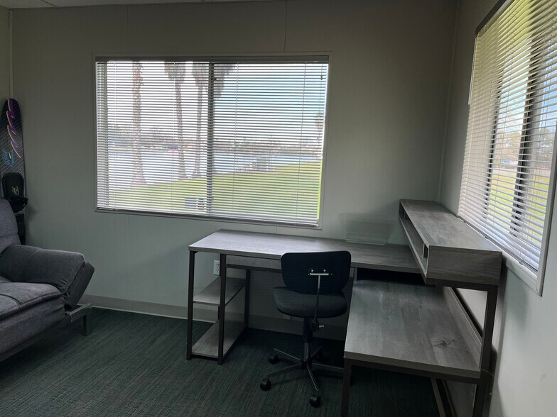 More Photos Of 930 E St, Rio Linda Office Residential For Lease
