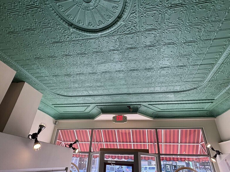 More Photos Of 308 Broadway St, Cottonwood Falls Specialty For Sale