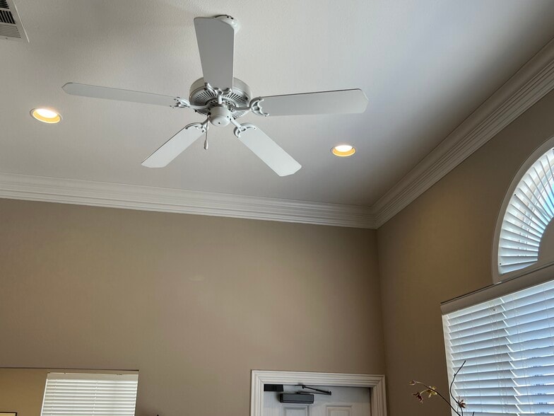 More Photos Of 2840 Keller Springs Rd, Carrollton Medical For Sale