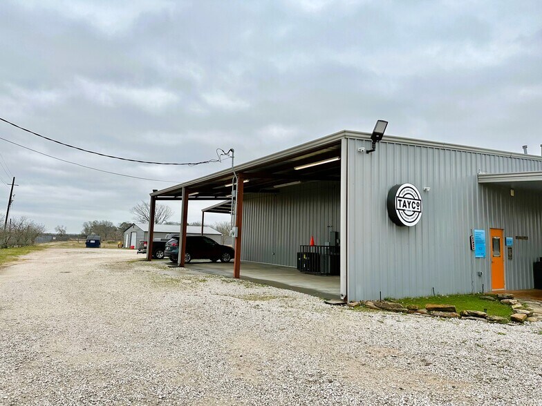 More Photos Of 21224 FM 2100 Rd, Crosby Warehouse For Sale