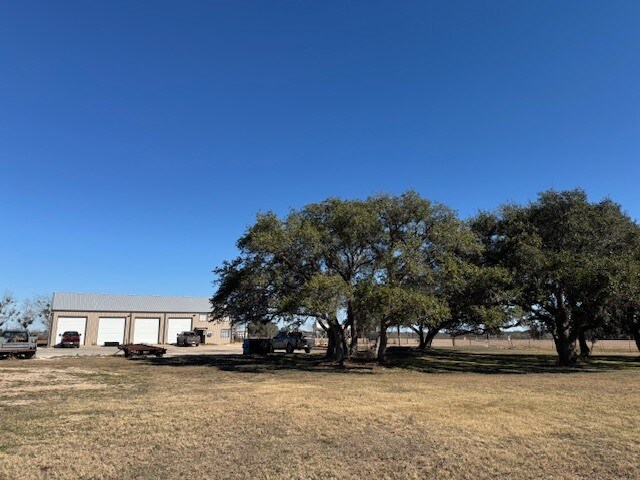 More Photos Of 103 US-183 Hwy, Refugio Industrial For Sale