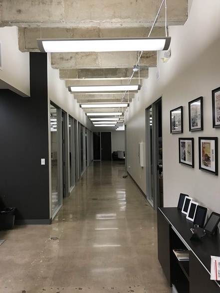 More Photos Of 512 E Riverside Dr, Austin Office For Lease