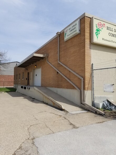 More Photos Of 1401 Ohio St, Des Moines Service For Sale