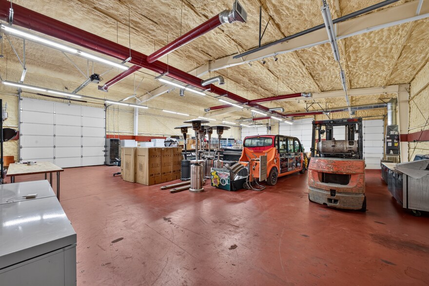 More Photos Of 31 Enterprise Ave, Aiken Light Manufacturing For Lease