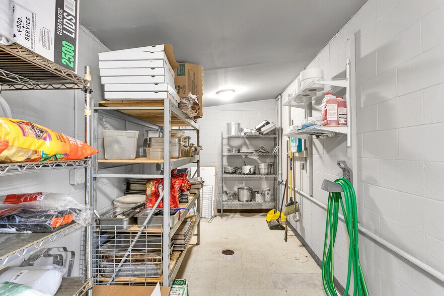 More Photos Of 201 Baughman Ave, Jeannette Restaurant For Sale