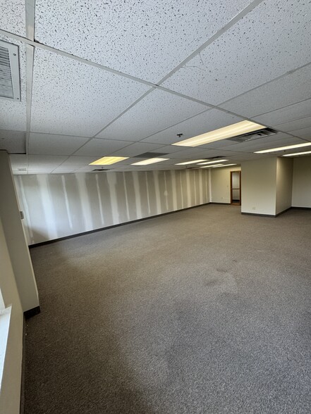 More Photos Of 7525 Mitchell Rd, Eden Prairie Loft Creative Space For Sale