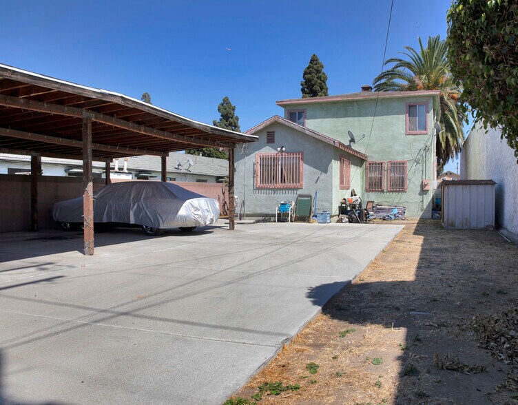 More Photos Of 10505 S Vermont Ave, Los Angeles Shelter For Sale