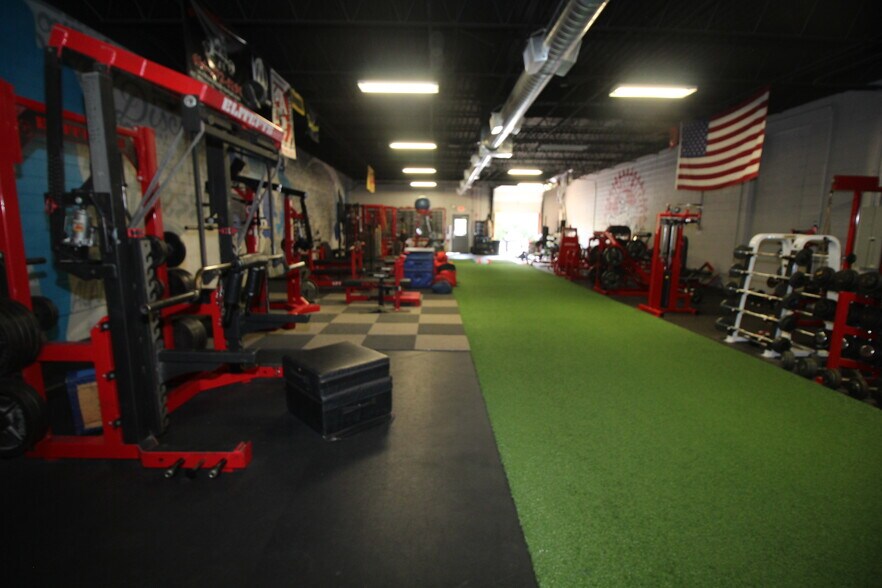 More Photos Of 121 Friends Ln, Newtown Medical For Sale