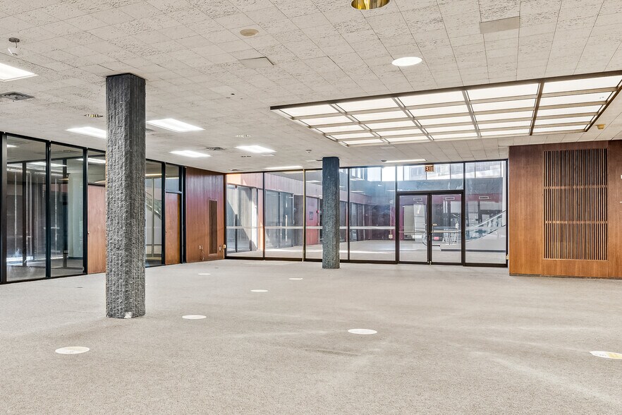 More Photos Of 615 N Upper Broadway St, Corpus Christi Office For Sale