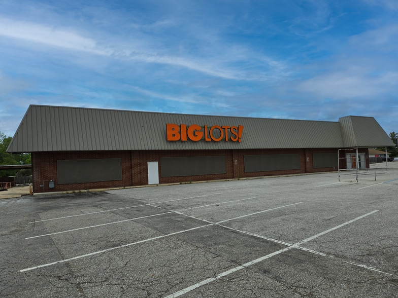 Primary Photo Of 5520 Madison Ave, Indianapolis Freestanding For Lease