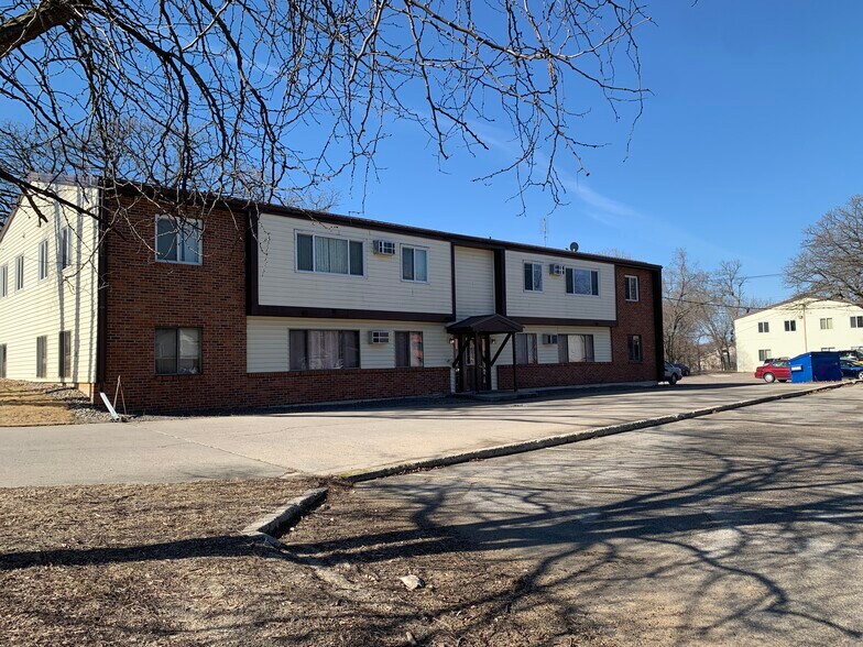 More Photos Of 110-116 Baldwin St, Granite Falls Apartments For Sale