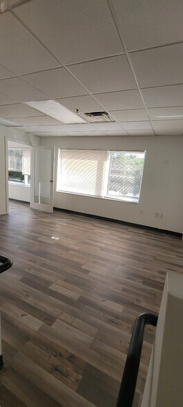 More Photos Of 8750 Exchange Dr, Orlando Warehouse For Lease