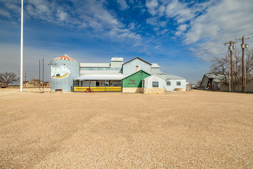 More Photos Of 8336 TX 570, San Angelo Restaurant For Sale