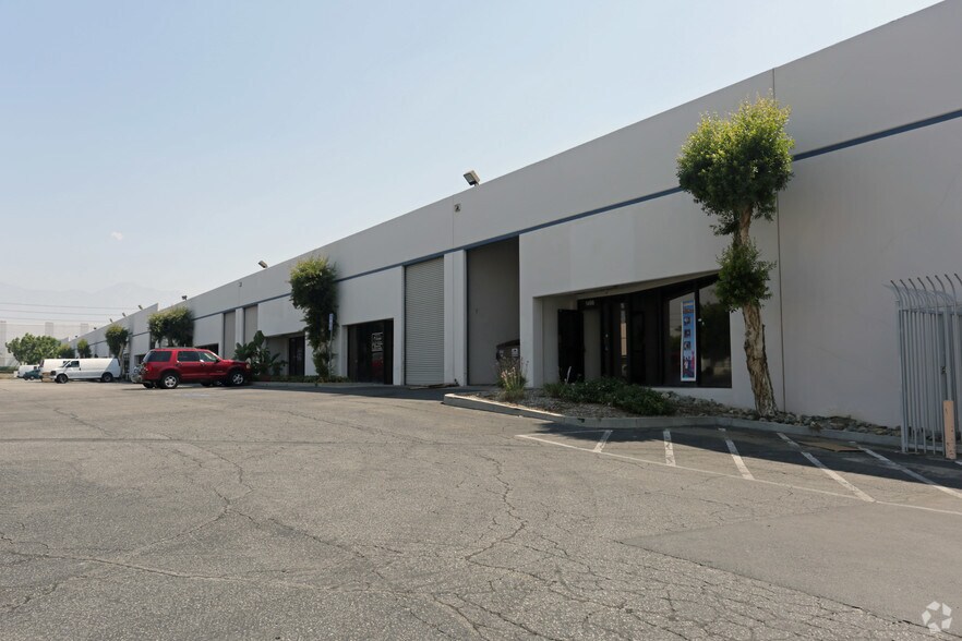 More Photos Of 1486-1496 E Francis St, Ontario Warehouse For Lease