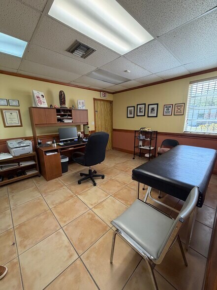 More Photos Of 1933 SW 27th Ave, Miami Office For Lease