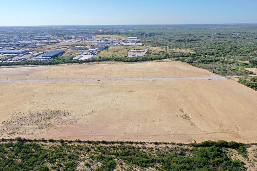 More Photos Of 302 Blue Ridge Pky, Laredo Industrial For Lease