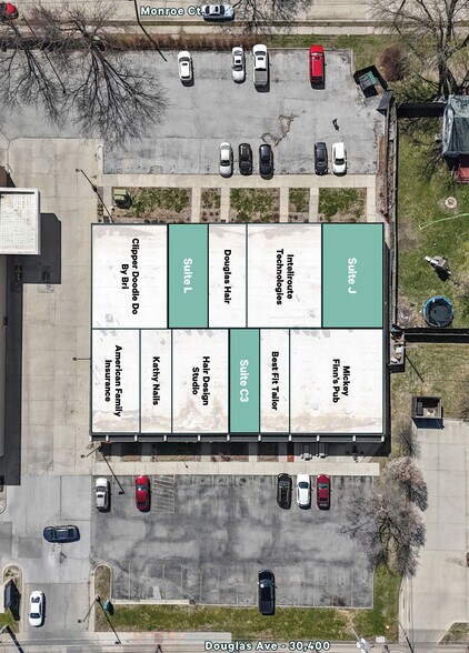 More Photos Of 7020 Douglas Ave, Urbandale Storefront For Sale