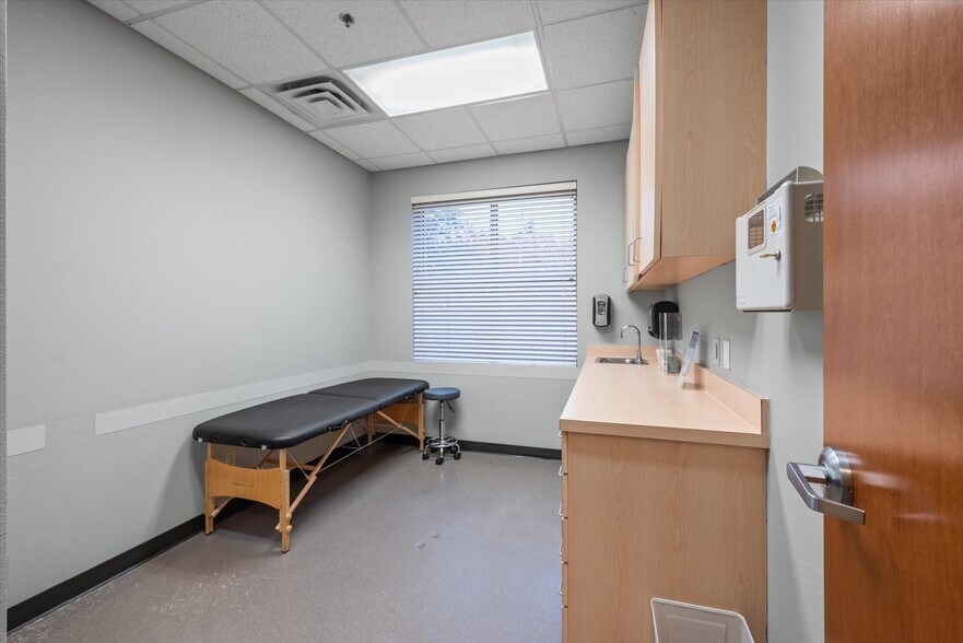 More Photos Of 2698 N Galloway Ave, Mesquite Medical For Lease