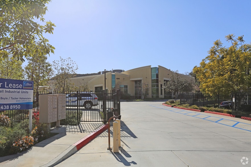 More Photos Of 1291 Pacific Oaks Pl, Escondido Warehouse For Lease