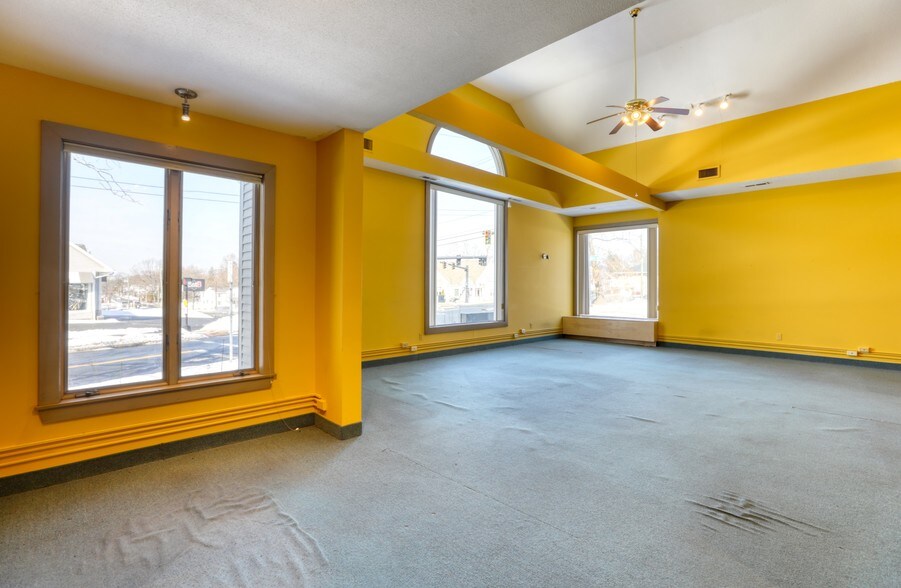 More Photos Of 908-914 Allen St, Springfield Storefront Retail Office For Sale