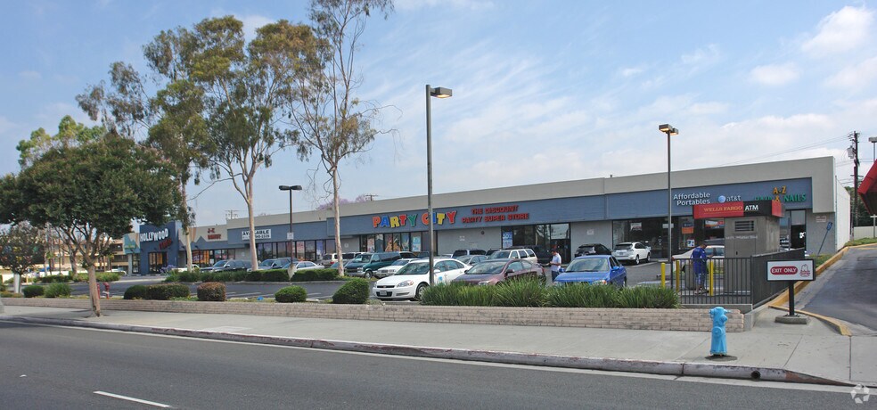 More Photos Of 14153 Whittier Blvd, Whittier Unknown For Lease