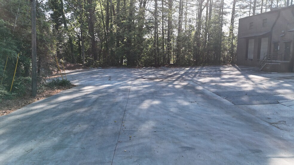 More Photos Of 3480 Oakcliff Rd, Doraville Unknown For Lease