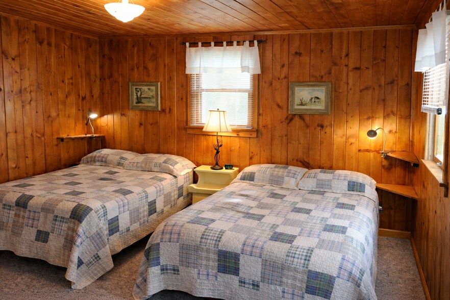 More Photos Of 11481 Main St, Honor Hotel For Sale