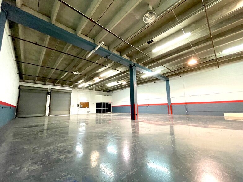 More Photos Of 3004 NW 79th Ave, Doral Warehouse For Lease