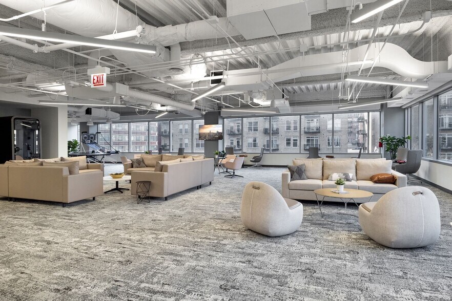 More Photos Of 550 W Van Buren St, Chicago Office For Lease