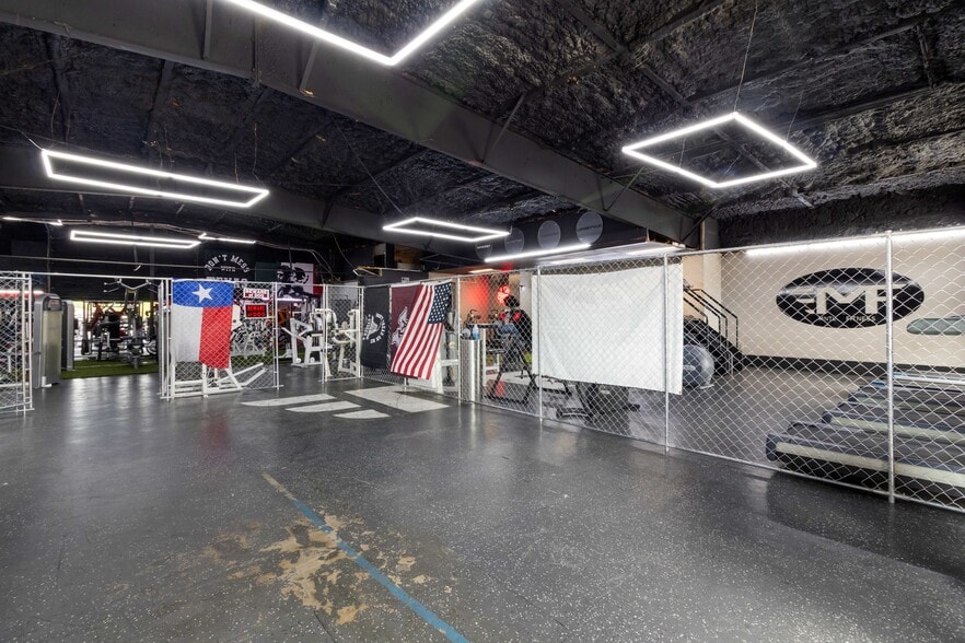 More Photos Of 1700 E Villa Maria Rd, Bryan Office For Sale