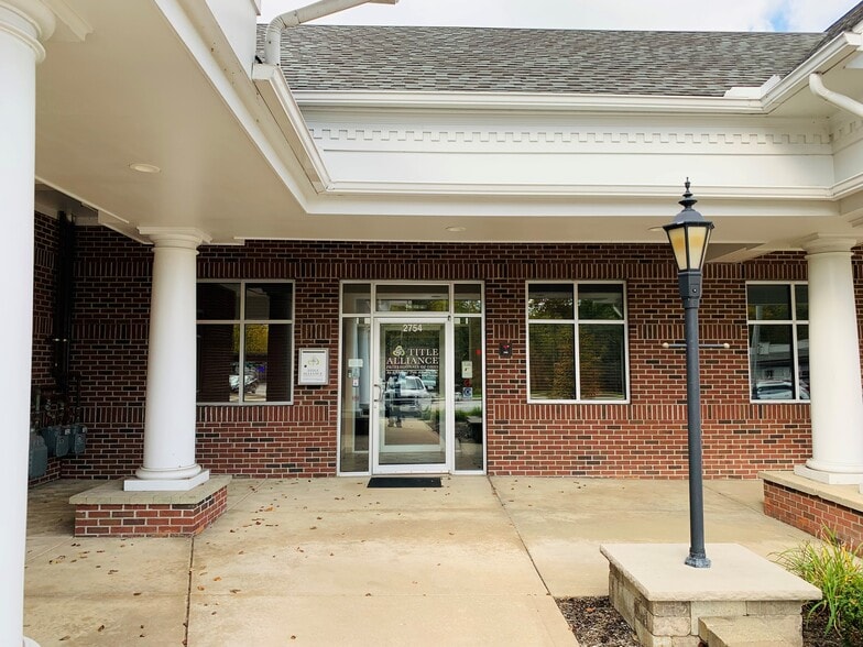 More Photos Of 2754 Front St, Cuyahoga Falls Office For Lease