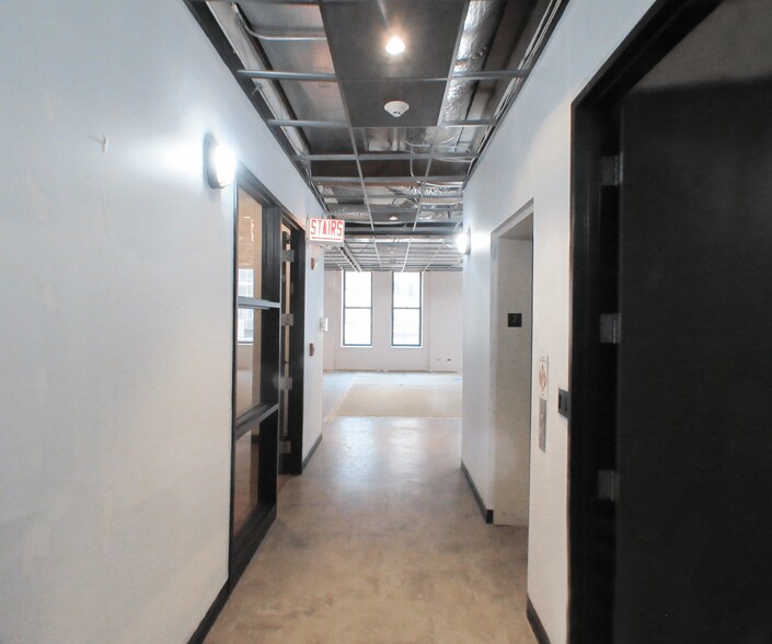 More Photos Of 158 W Erie St, Chicago Office For Lease