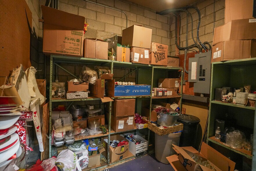More Photos Of 418 Delaware Ave, Palmerton Storefront For Sale