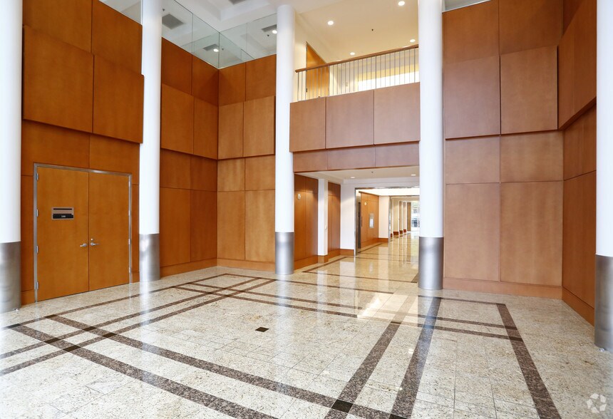 More Photos Of 8045 Arco Corporate Dr, Raleigh Office For Lease