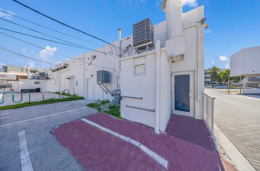 More Photos Of 1975-1977 71st St, Miami Beach Storefront For Lease