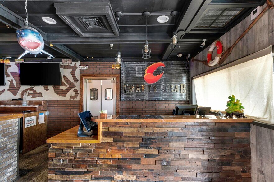 More Photos Of 2901 Tyrone Blvd, Saint Petersburg Restaurant For Sale