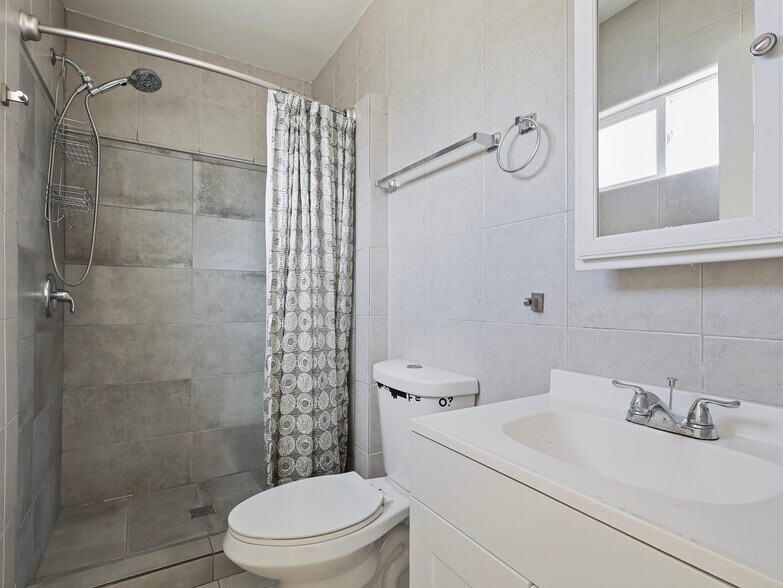 More Photos Of 1168 Justin Ave, Glendale Apartments For Sale