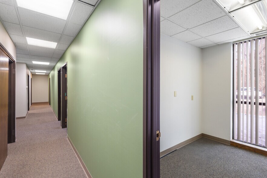 More Photos Of 4341 S Westnedge Ave, Kalamazoo Office For Lease