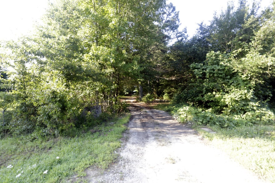 More Photos Of 1804 Athens Hwy, Snellville Land For Sale