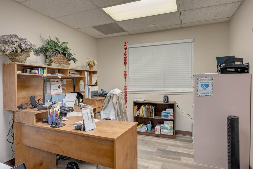 More Photos Of 700-H Everhart Rd, Corpus Christi Office For Sale