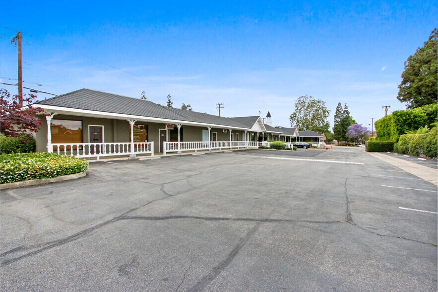 More Photos Of 2901 E Katella Ave, Orange Medical For Lease