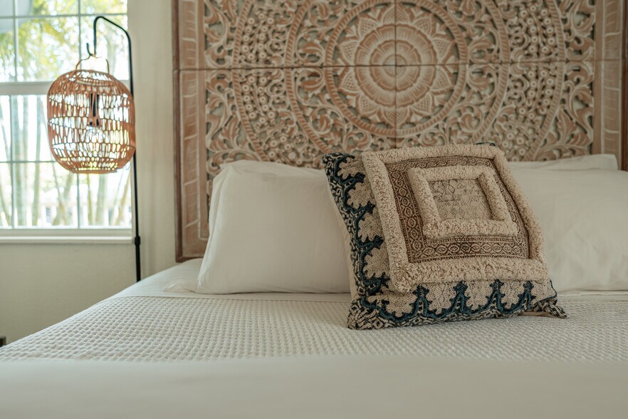 More Photos Of 2502 Tamarind Dr, Hutchinson Island Hotel For Sale