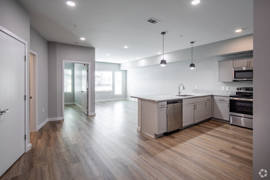 More Photos Of 4040 Travis Dr, Nashville Apartments For Sale