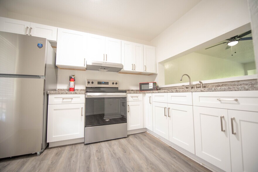 More Photos Of 1101 Tuskawilla Dr, Clearwater Apartments For Sale